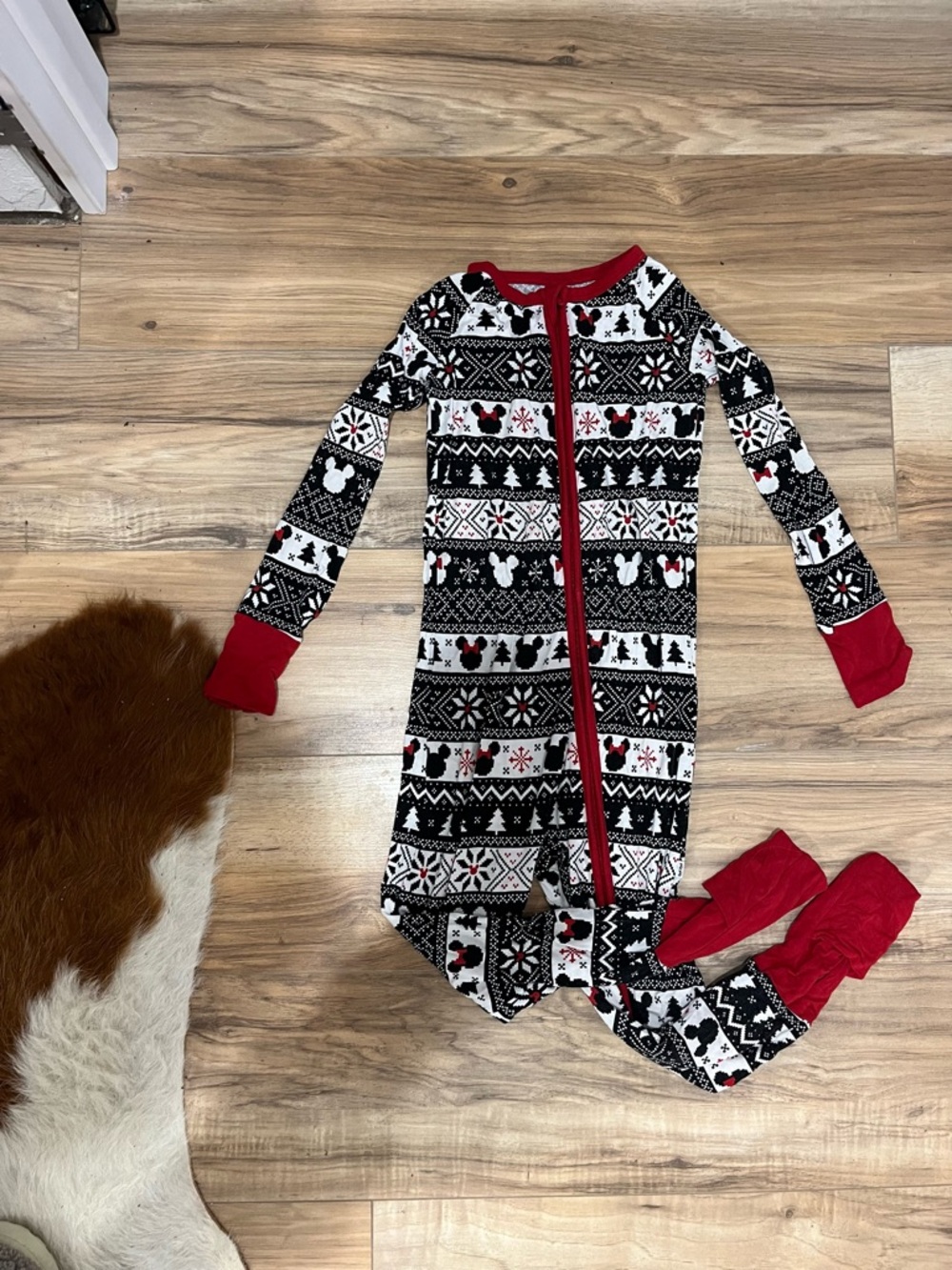 Little Sleepies Black, White & Red Holiday Mickey Isle zippy